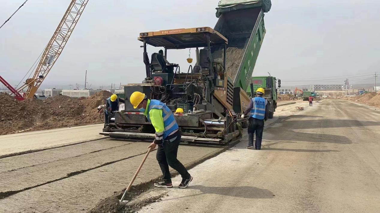 ɽ����Ͷ��е�����š���һ��������Ŀ������ʱæ