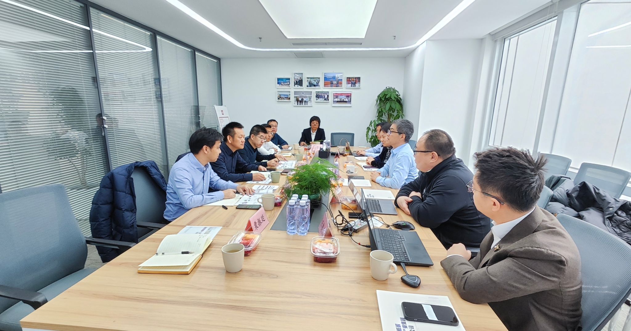 ɽ����Ͷ��̼����������ŷ������Ժʿ�ŶӾ������н���