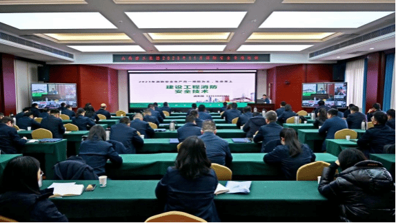 ɽ����Ͷ�������ſ�չ����������ϵ���˶�