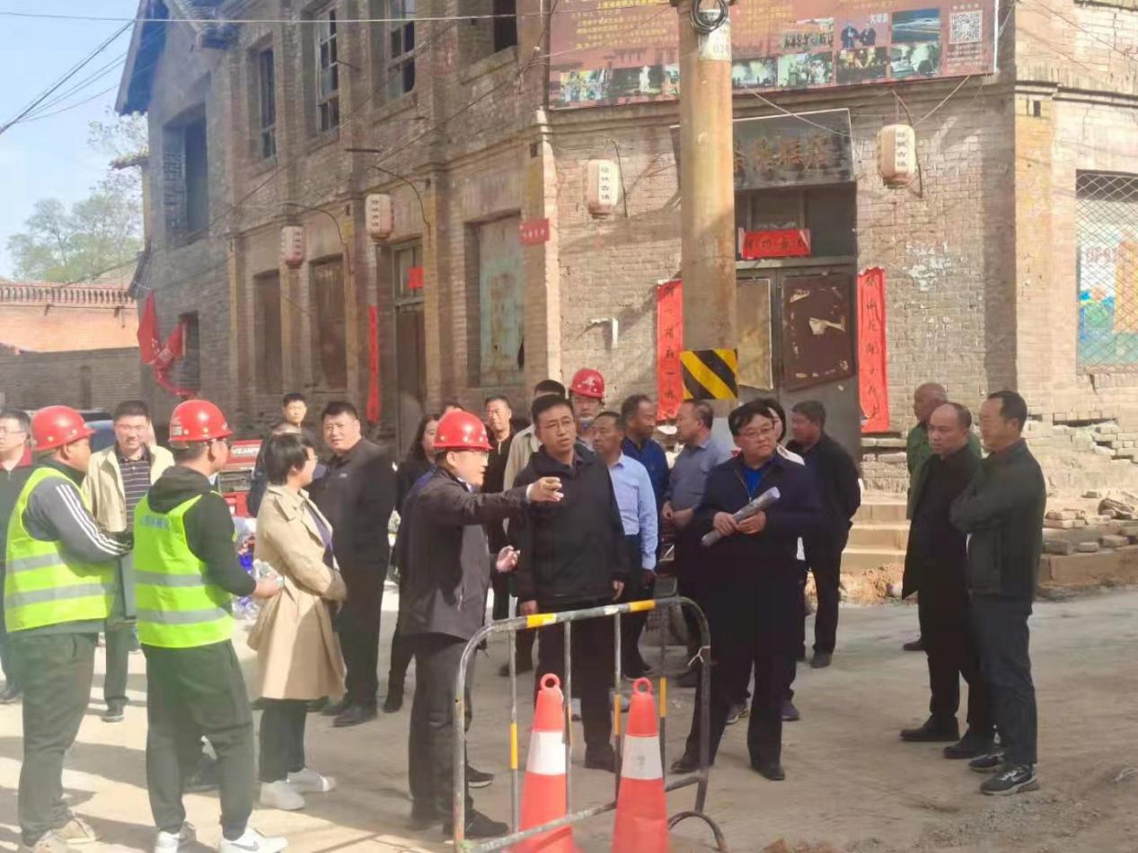 �������ϵ��꧳���ɽ����Ͷ��е��������ǹ�����Ŀ����