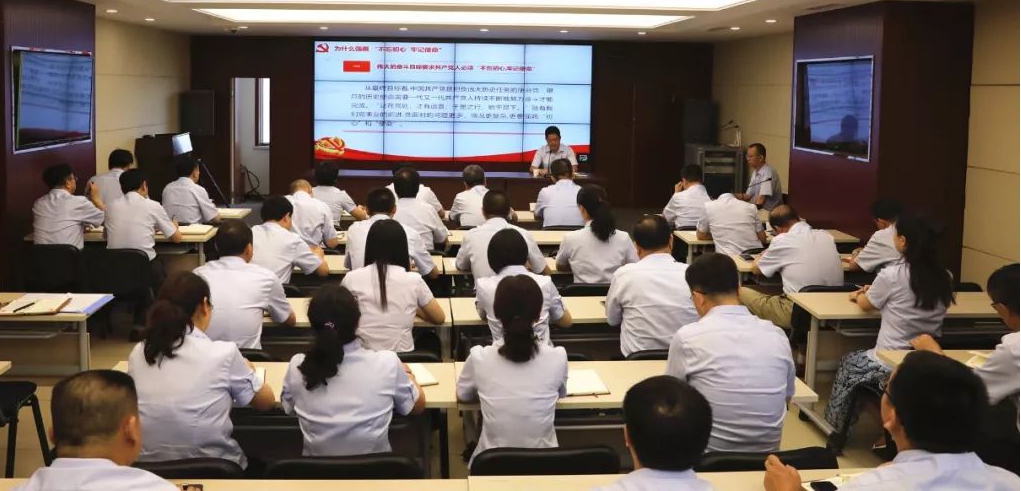 ���²㶯̬��ɽ����Ͷ�������Ų������ġ��м�ʹ����������ˢ��������ʱ��������ʵ��ת����������Ϊ