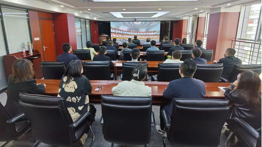 ɽ����Ͷ��֯�����տ����Ķ�ʮ��Ļ��