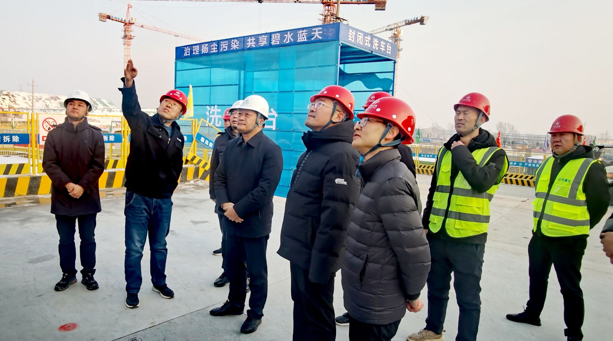 ɽ����Ͷ�����򵼴������ص���Ŀ�徲��������