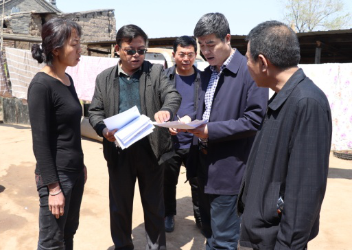 ɽ����Ͷһ�����Ű�������˿�չ�뻧���š�ʮ�����㡱ר���ж�