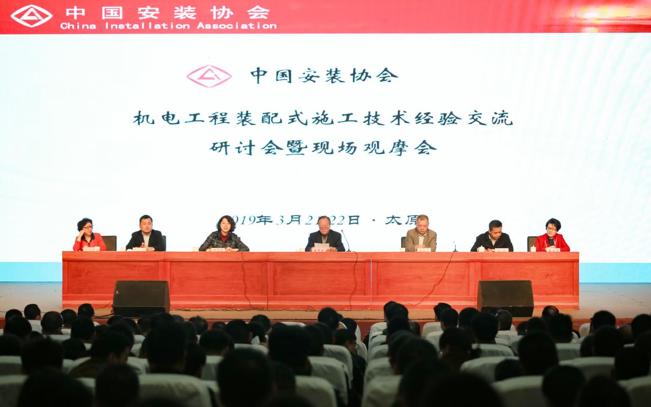 ҵ�ڡ��󿧡����ɽ����Ͷװ�ü��� �������¡��Ա��Ƚ�����������װ��ʽ����һ��