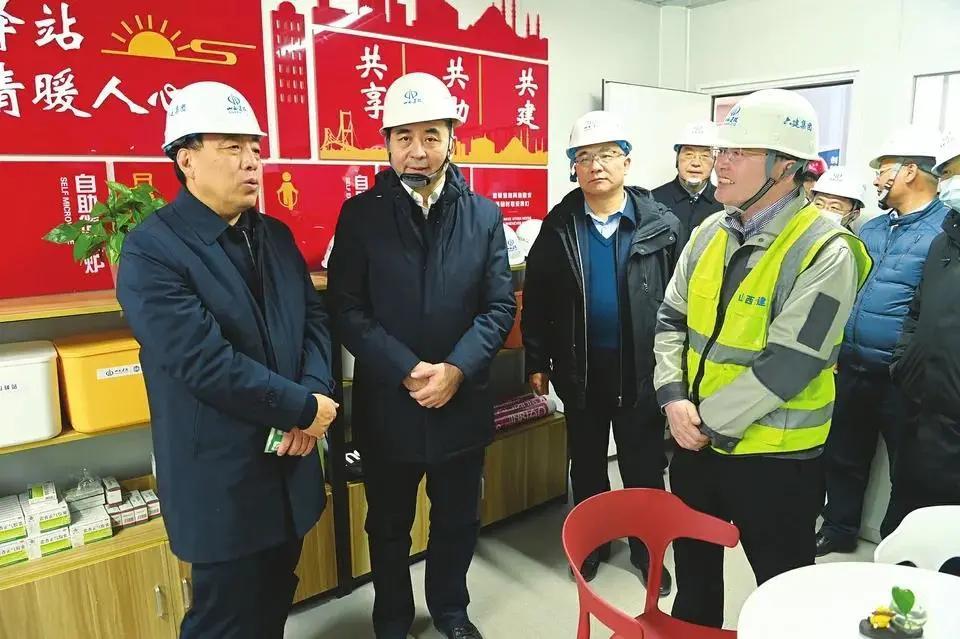 ѧϰ�᳹����ʮ�Ž�����ȫ�ᾫ��ʡί�������߽�ɽ����Ͷ