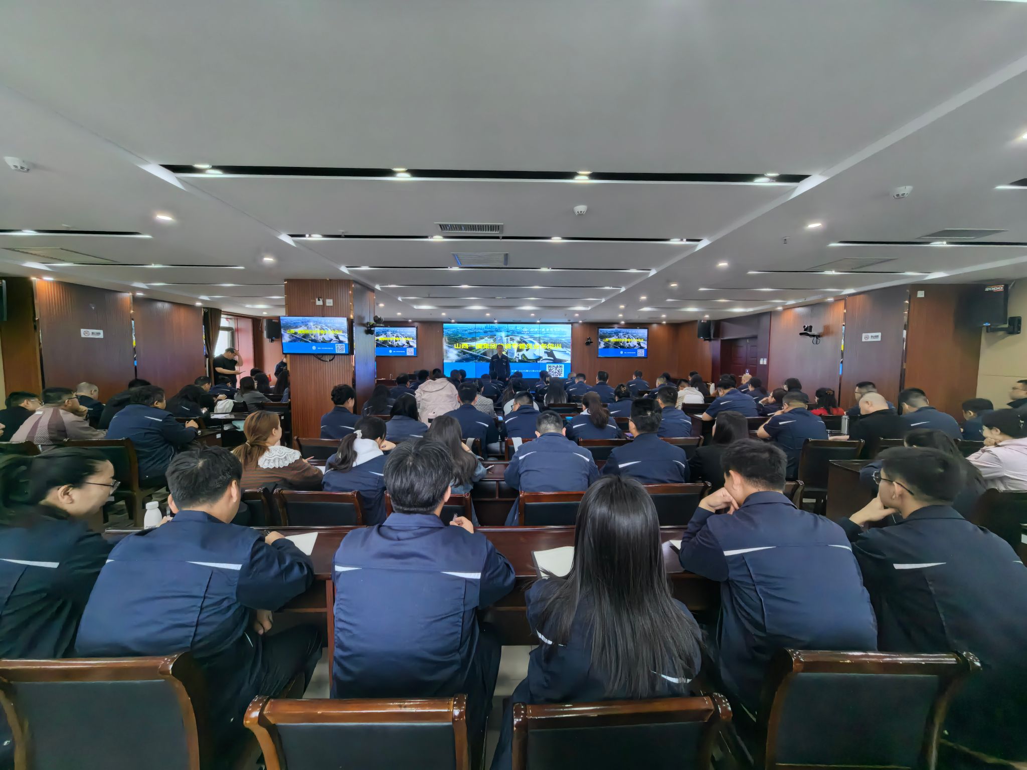 ɽ����Ͷһ�����ſ�չ����ר��ԱӪҵ��ѵ