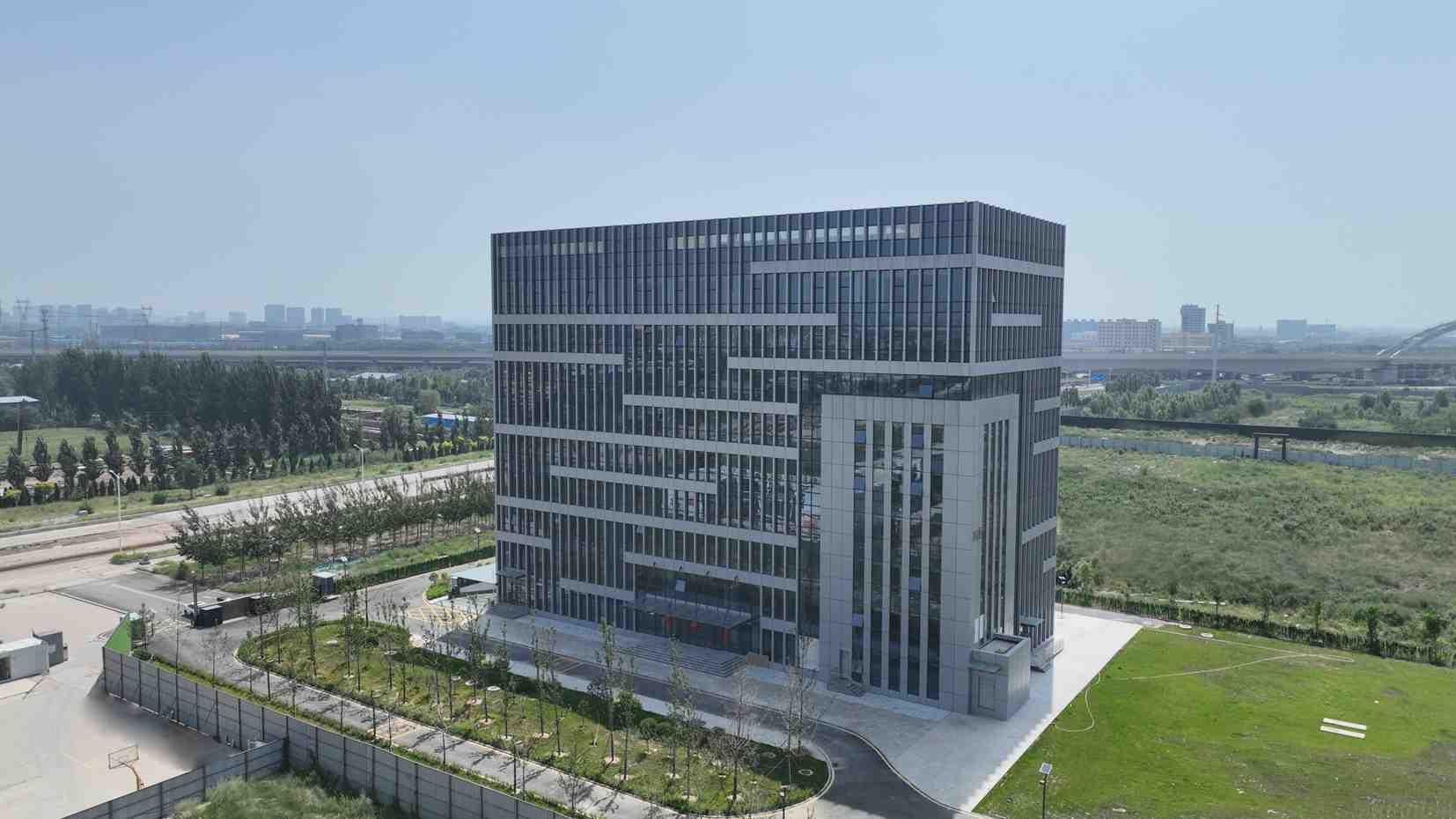 ɽ����Ͷ�������ųн��Ĺ���ɽ�����Ժɽ���۸���ģ�����ڹ������ʸ�Ч��Լ